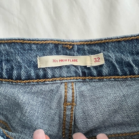 Levi’s - Picture 2 of 3